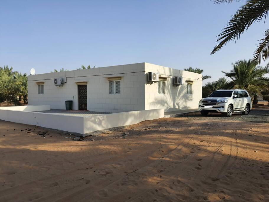 Spacious Farm Stay With 3 Bedroom & Relaxing View - United Arab Emirates