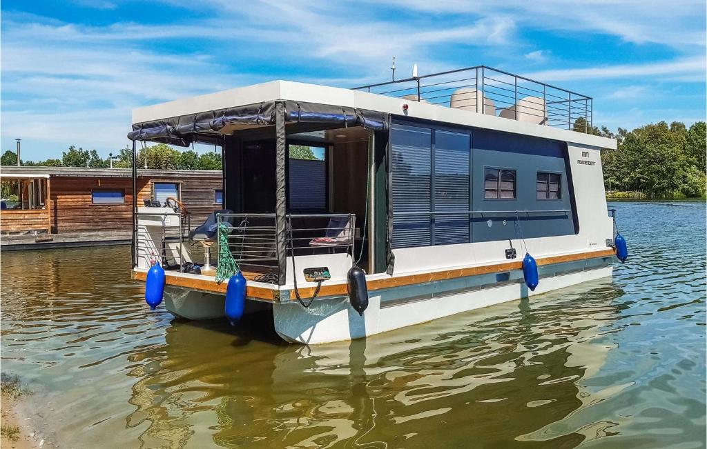 Stunning Ship-boat In Havelsee Ot Ktzkow With 1 Bedrooms - Brandenburg an der Havel