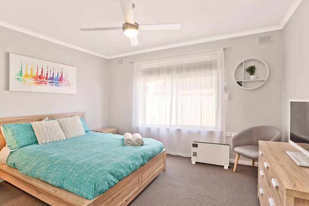 West Beach Family Beauty - 2 Bed Unit - Adelaide