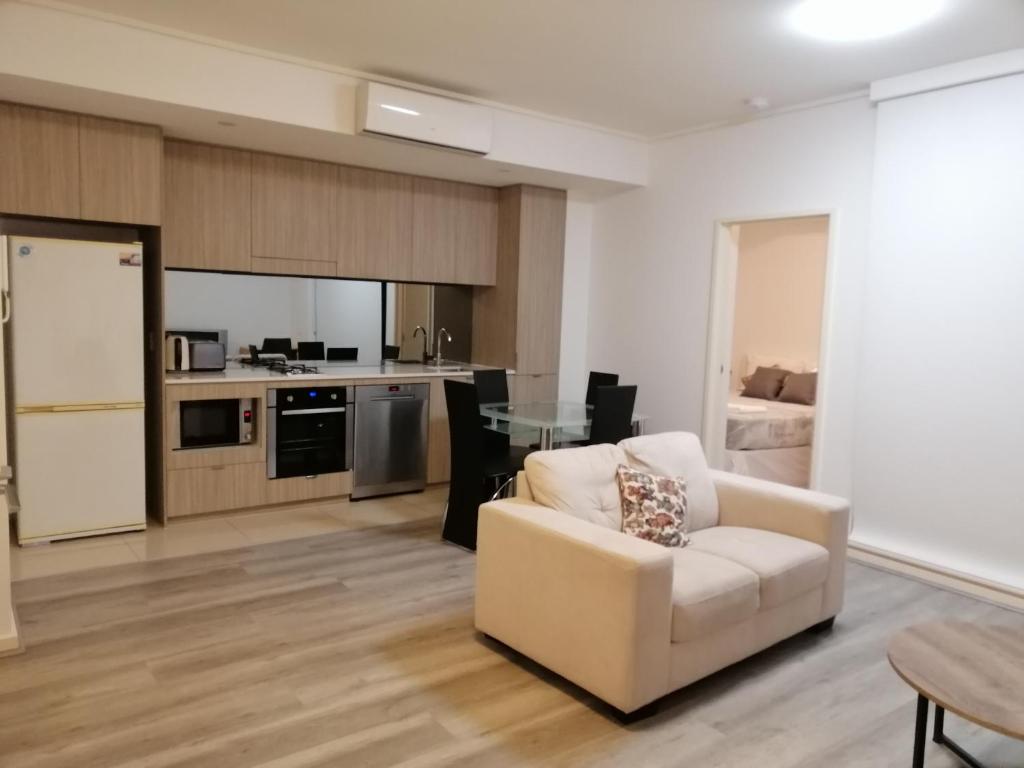 Entire 2 Bedrooms Security Apartment - Burwood