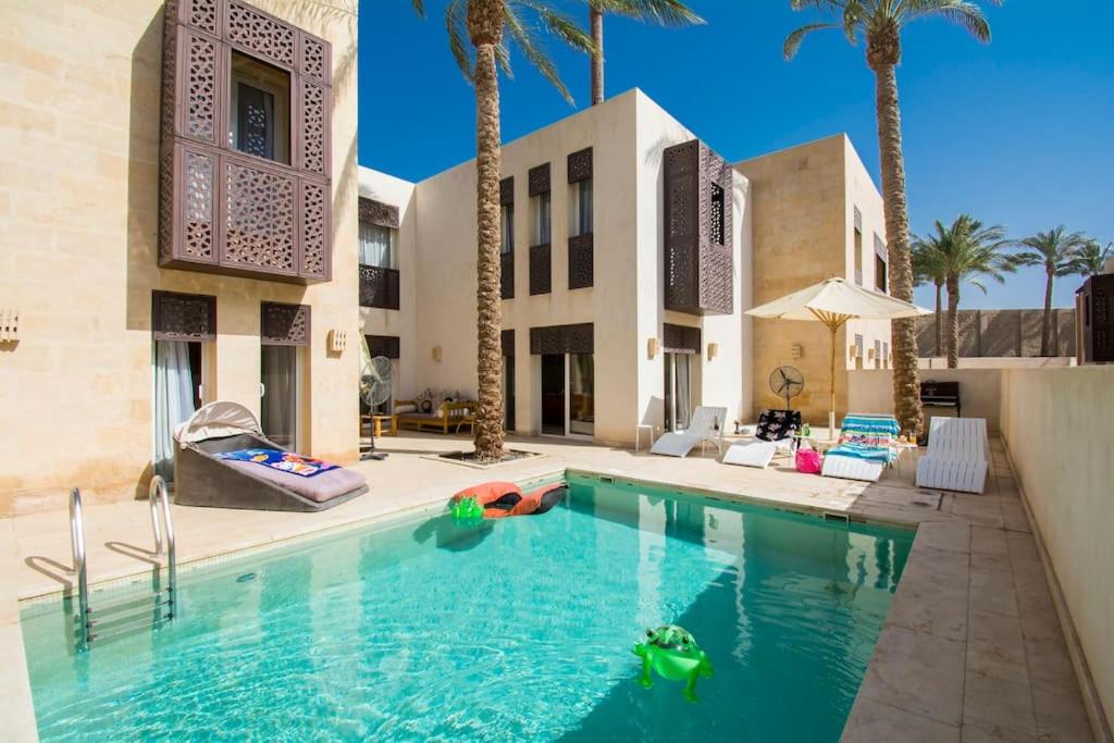 Amazing Villa With Private Pool & 5 Master Suites - Hurghada