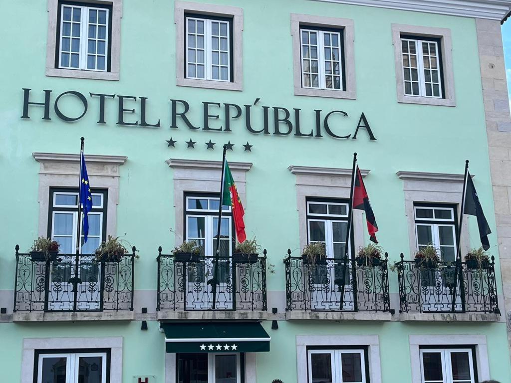 Hotel República Boutique Hotel - 토마르