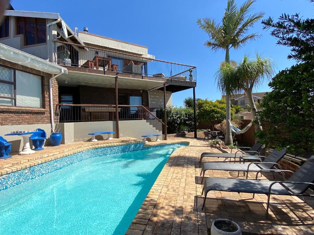 Surf Point Holiday Home & Apartment - Jeffreys Bay