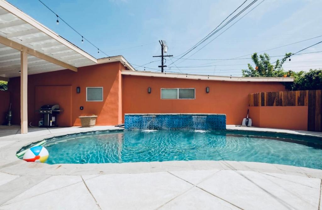 Paradise Villa With Private Pool - Baldwin Village - Los Angeles