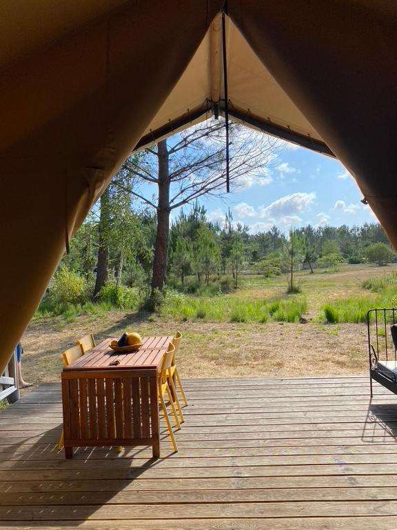 Camping La Kahute, Tente Lodge Au Coeur De La Forêt - Lacanau