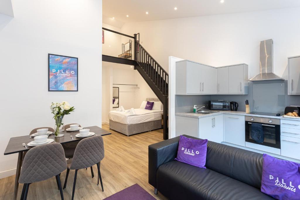 Pillo Rooms Serviced Apartments - Manchester Arena - Piccadilly Station - Manchester