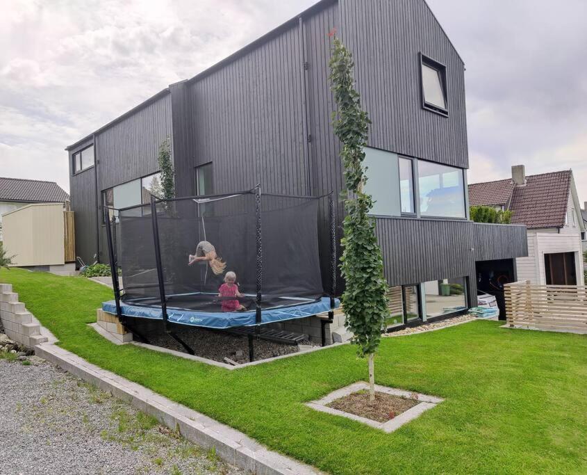 Modern And Comfortable Apartment In Attractive Neighborhood - Stavanger