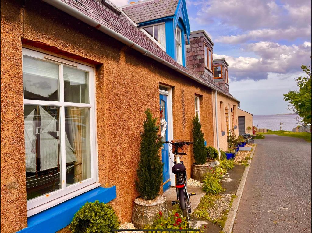 Romantic Luxury Cottage Right Next To The Ocean - Eyemouth