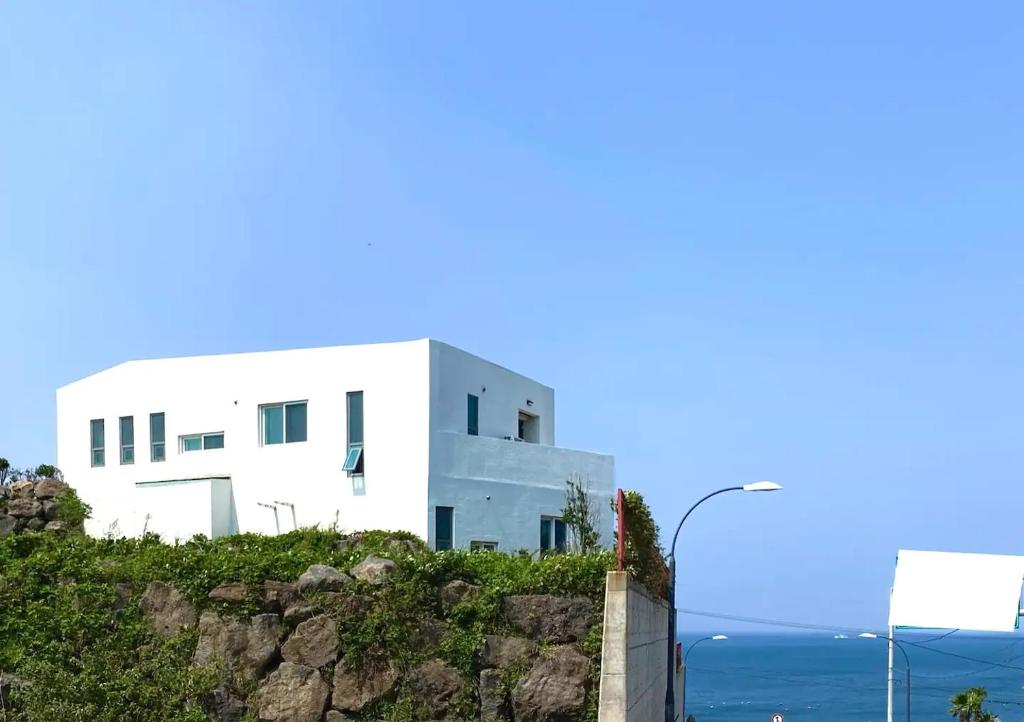 Stay Sea Jeju -비움의 집 - Jeju