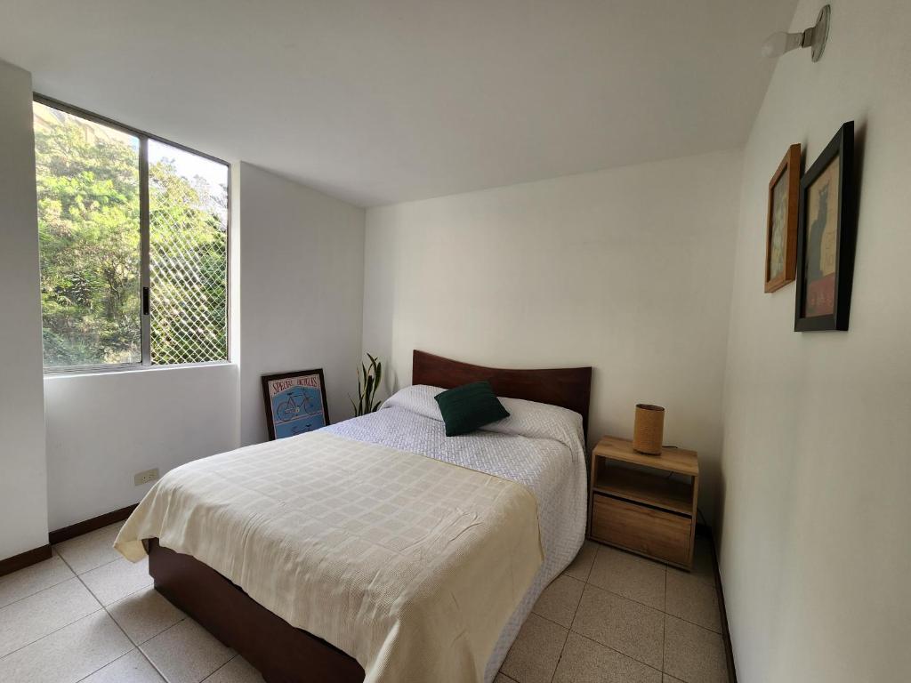 Hermosa Habitación En Apartamento Compartido - Medellín