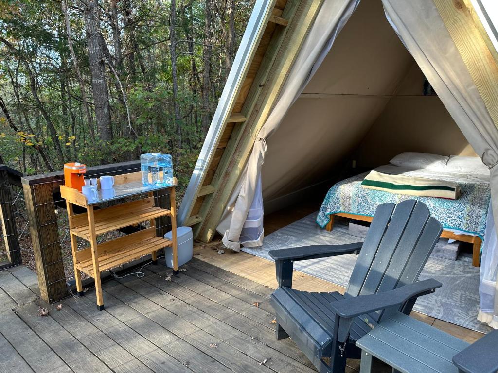 Bohamia - Cozy A-frame Glamp On 268 Acre Forest Retreat - United States