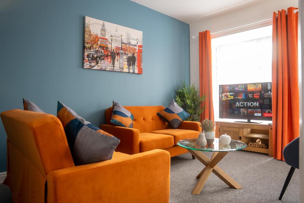 Comfortable 4 Bedroom Home In Milton Keynes By Hp Accommodation - Buckinghamshire