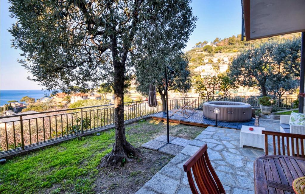 Beautiful Apartment In Recco With Jacuzzi, 2 Bedrooms And Wifi - Camogli