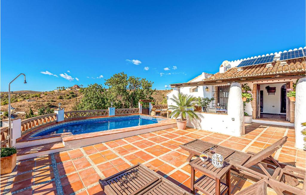 Stunning Home In Mijas With Wifi, Swimming Pool And 2 Bedrooms - Mijas