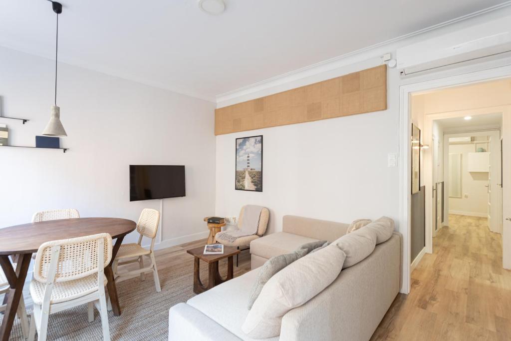 Stylish 3 Bedroom Apartment - Cerdanyola del Vallès