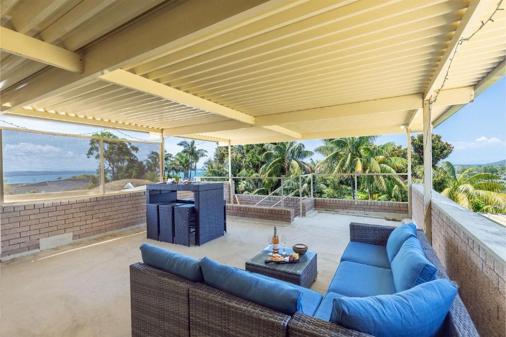 Galoola Hidden Gem, 2 97 Galoola Drive, Pet Friendly, Rooftop Outdoor Area With Spectacular Views, Wi-fi And Air Conditioning - Port Stephens