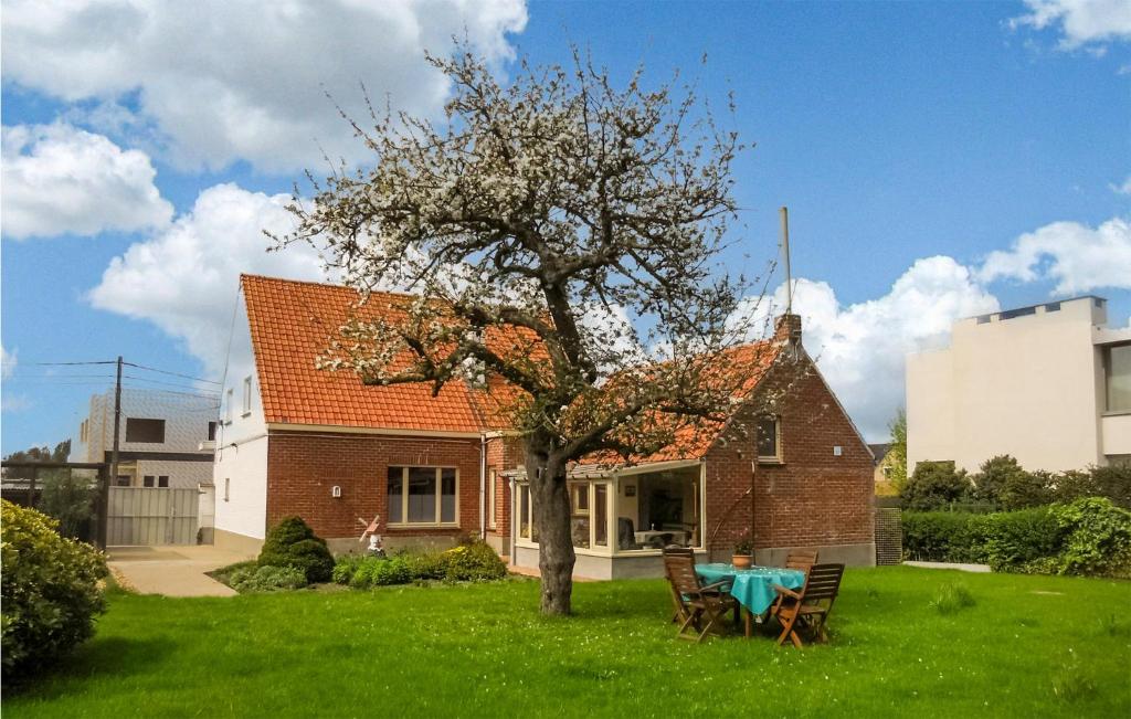 Stunning Home In Merkem With Wifi And 2 Bedrooms - Ypres