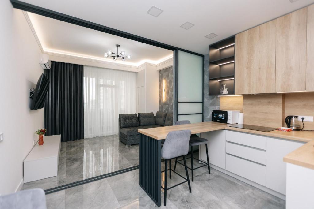 Luxury Apartment - Kisjenő