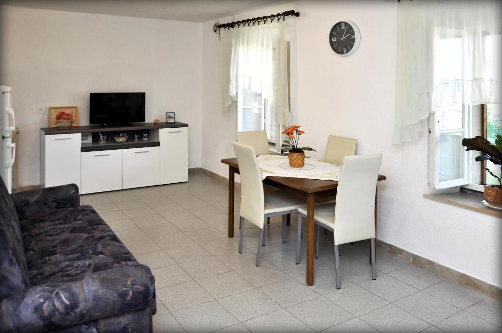 Apartments Sunny House - Lombarda