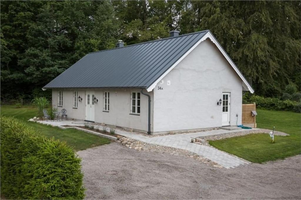 Beautiful And Cosy House Near The Lake - Olofström
