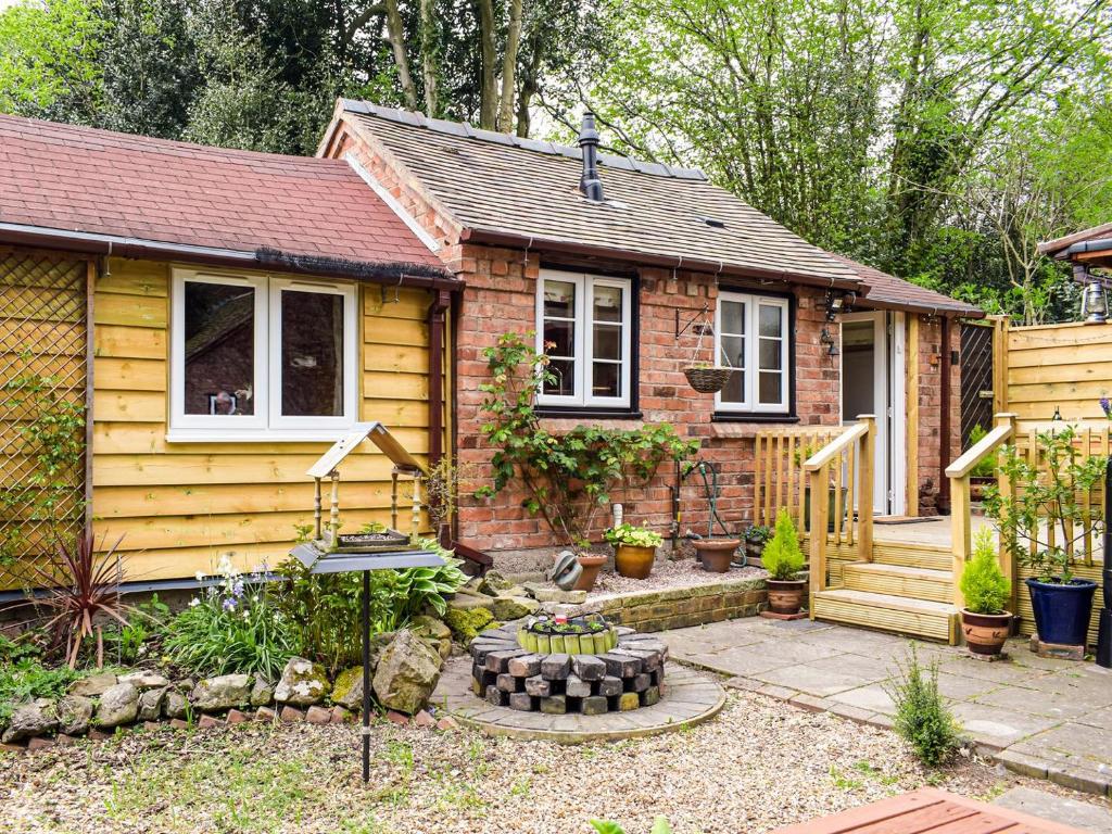 Woodcarver's Cottage - Much Wenlock