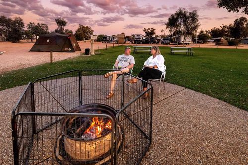 Lightning Ridge Holiday Parks and RV rentals cozycozy