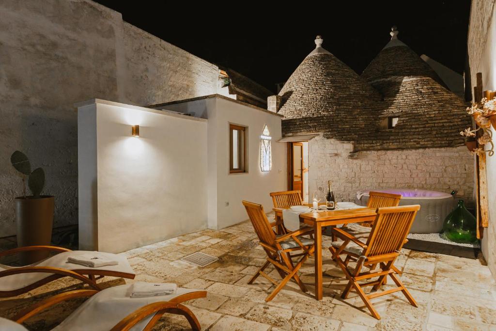 Milestones Modern Suite Trullo Jacuzzi Spa & Relax - Alberobello