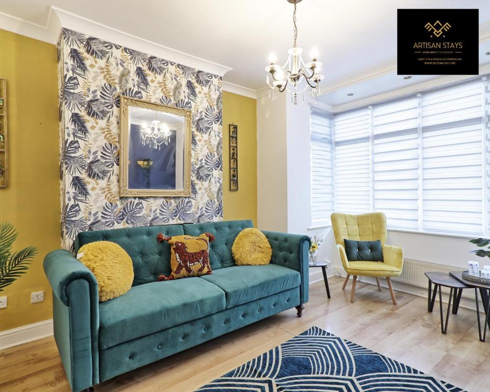 Beautifully Decorated Home For Families, Corporates, Relocations, Insurance - Sleeps 6 - Southend-on-Sea
