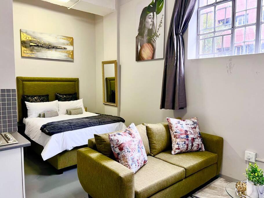 Matcha Themed Apartment In City - Johannesburg South