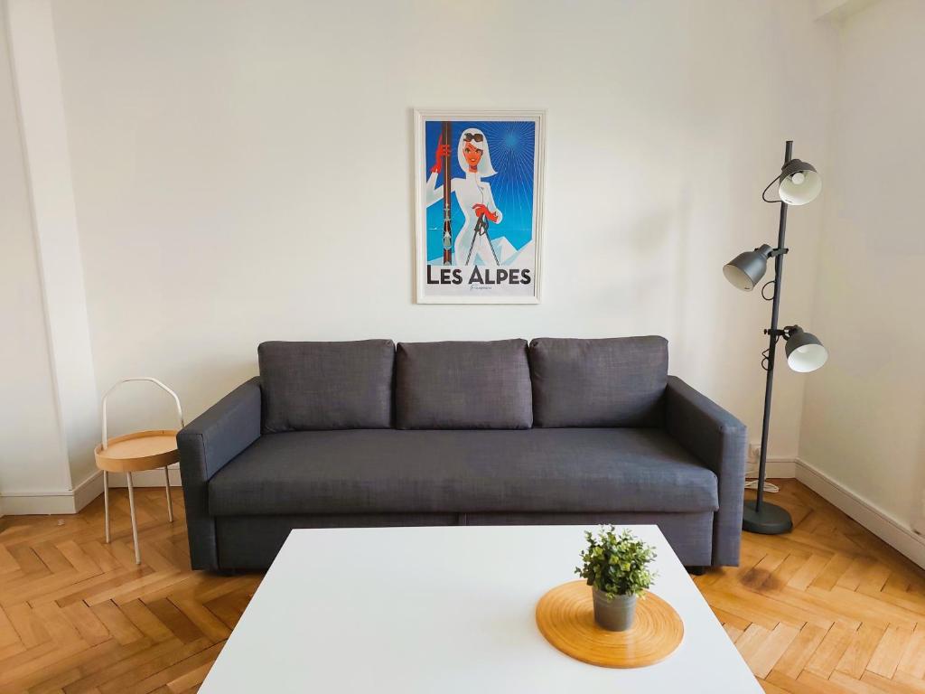 Appartement 2 Chambres - Garage Privé - Entièrement Rénové En 2023 - Coeur De Grenoble - Échirolles