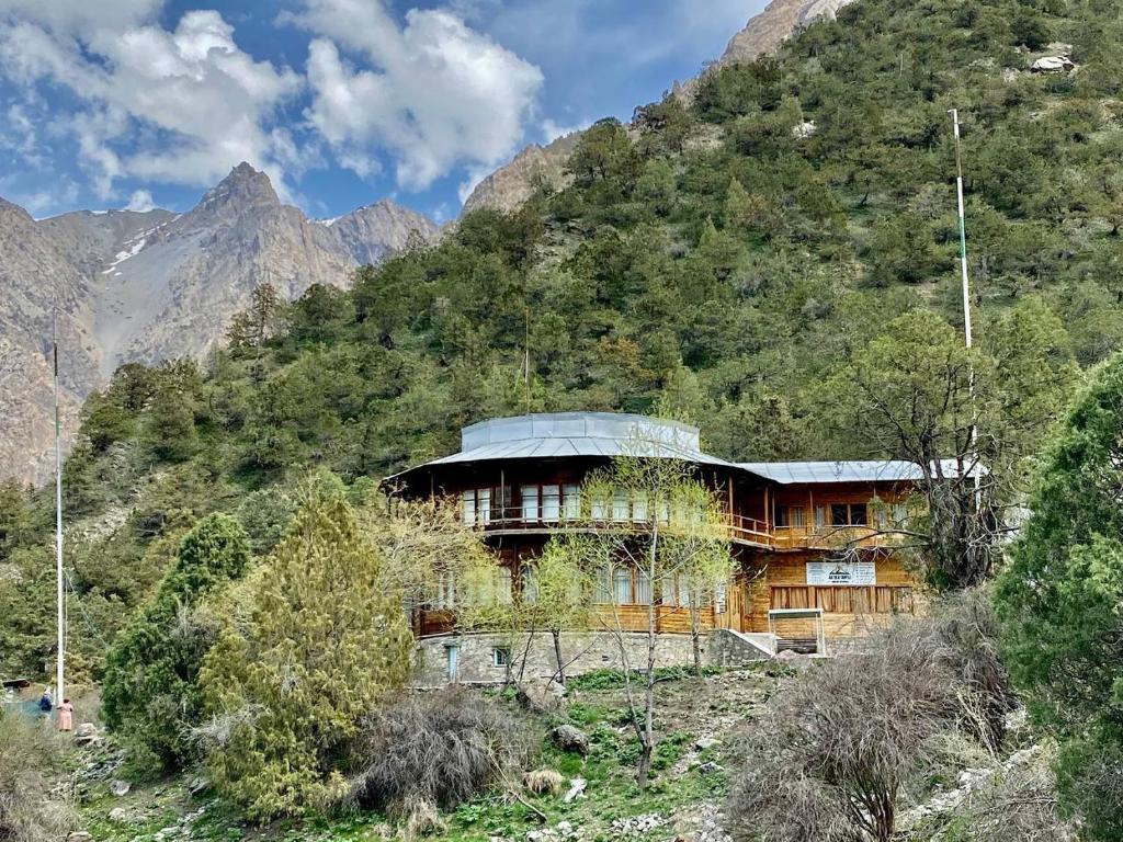 Mountain Base Artuch - Tadjikistan