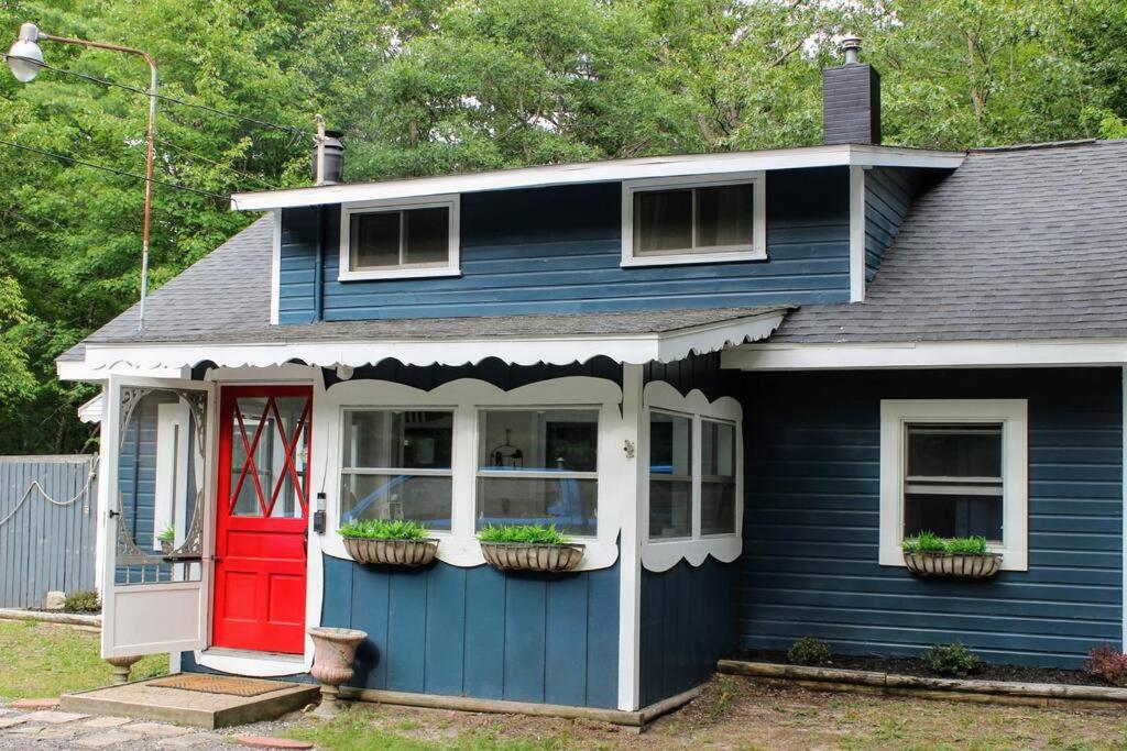 Cozy Cottage Just Minutes From Lake Michigan! - Pentwater, MI