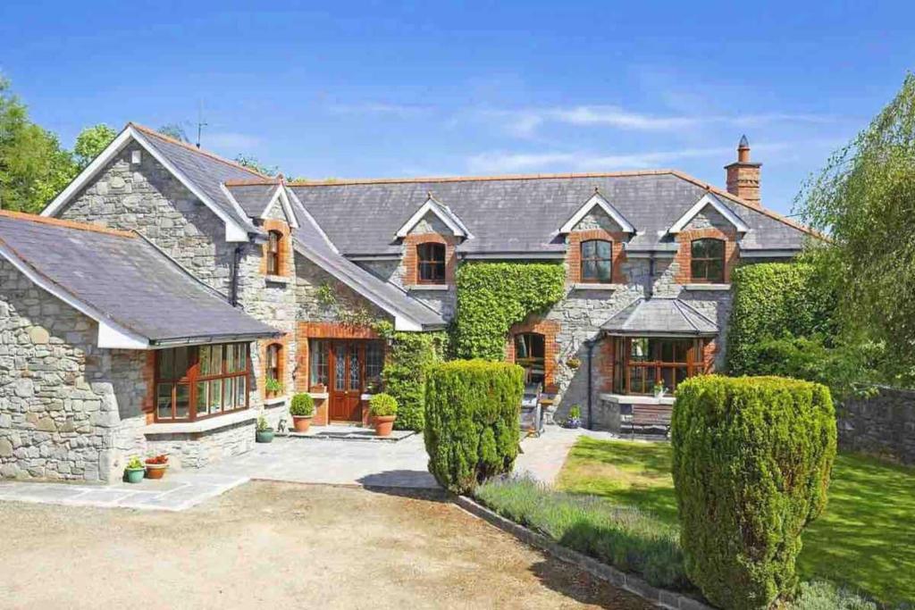 Countryside Home Located Just Outside Dublin City - Ashbourne