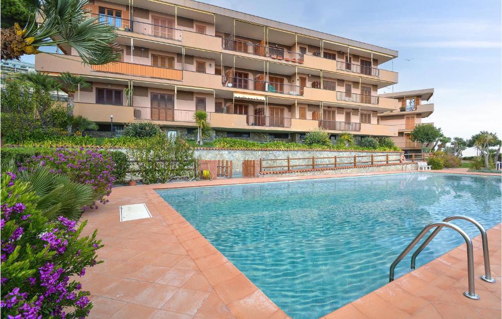 Awesome Apartment In Santo Stefano Al Mare With Outdoor Swimming Pool, 2 Bedrooms And Wifi - Santo Stefano al Mare