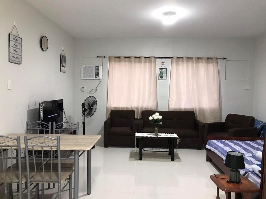 Camella Homes Bacolod Condo - Ibiza Bldg Unit 5o For Rent! With Wifi And Netflix! - Bacolod