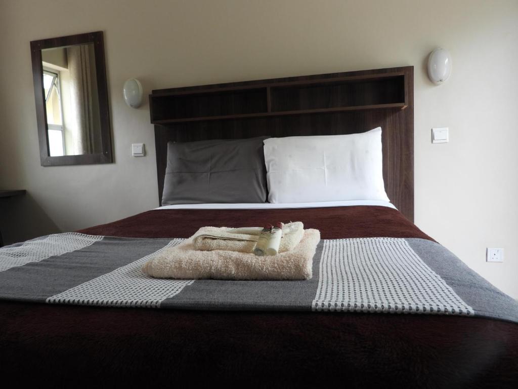 2 Bedroomed Apartment With En-suite And Kitchenette - 2070 - Harare