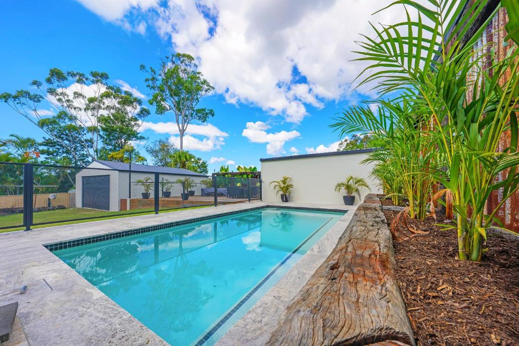 Pet Friendly Family Home With Pool Close To Theme Parks - Wet'n'Wild Gold Coast