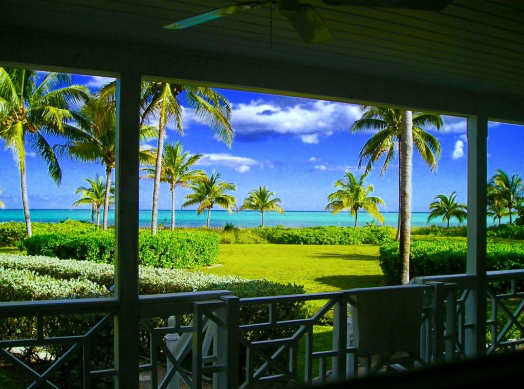 The Blue Inn Family Vacation Rental - Bahamas