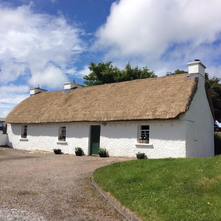 Beagh Cottage - County Donegal, Ireland