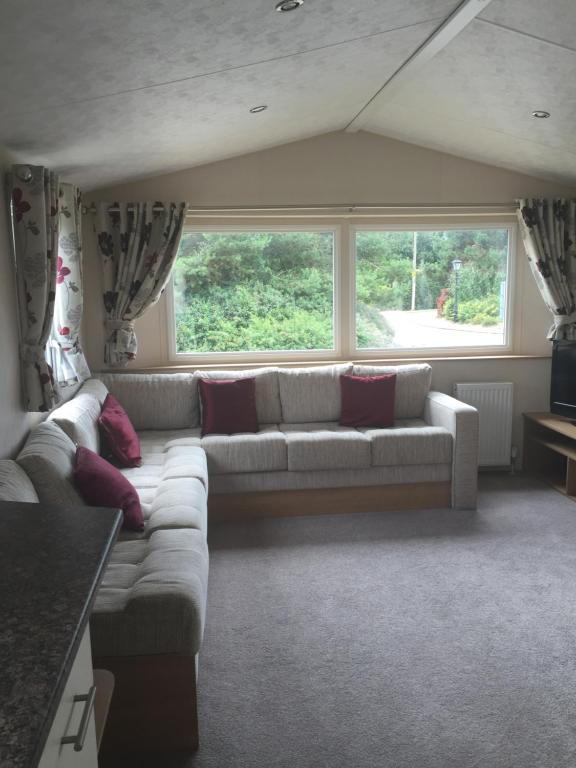Lovely 3 Bed Caravan, Milford On Sea - New Forest