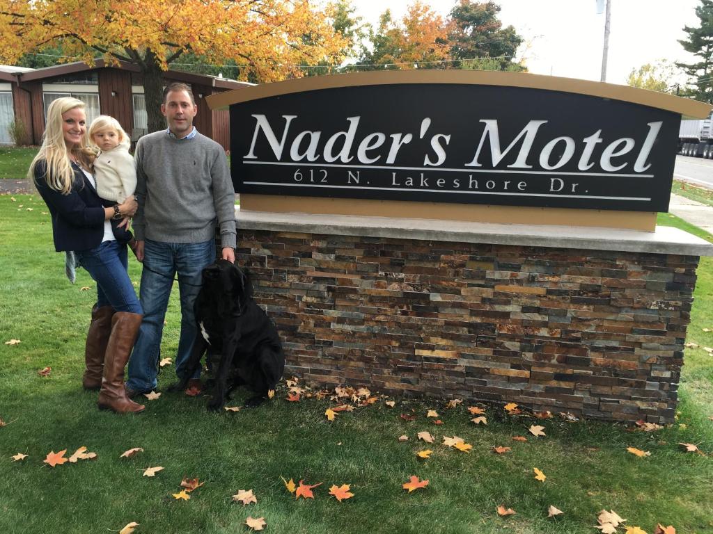 Nader's Motel & Suites - Ludington, MI