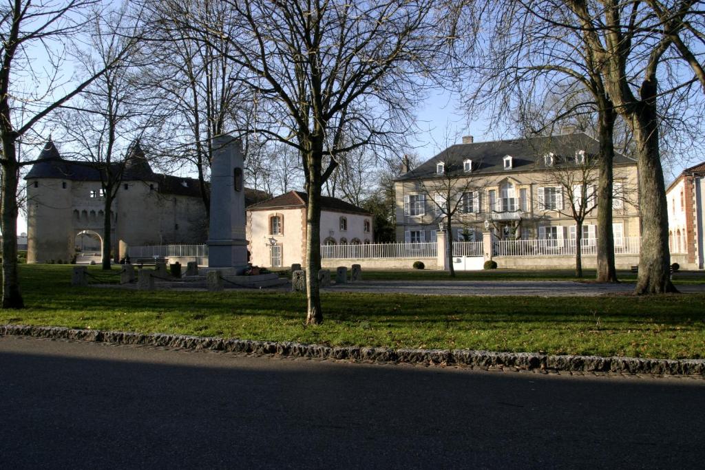 Château Mesny Gite Au Fil des Pages - Moselle
