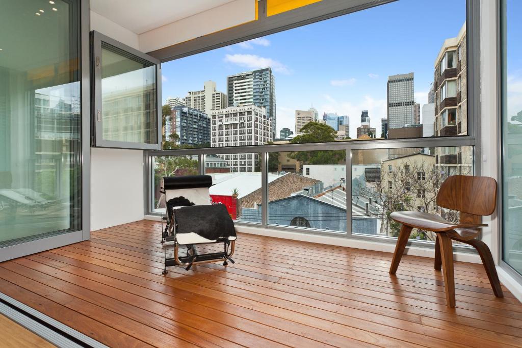 Split-level Executive 2br Darlinghurst Apartment With A New York Feel - Hunters Hill