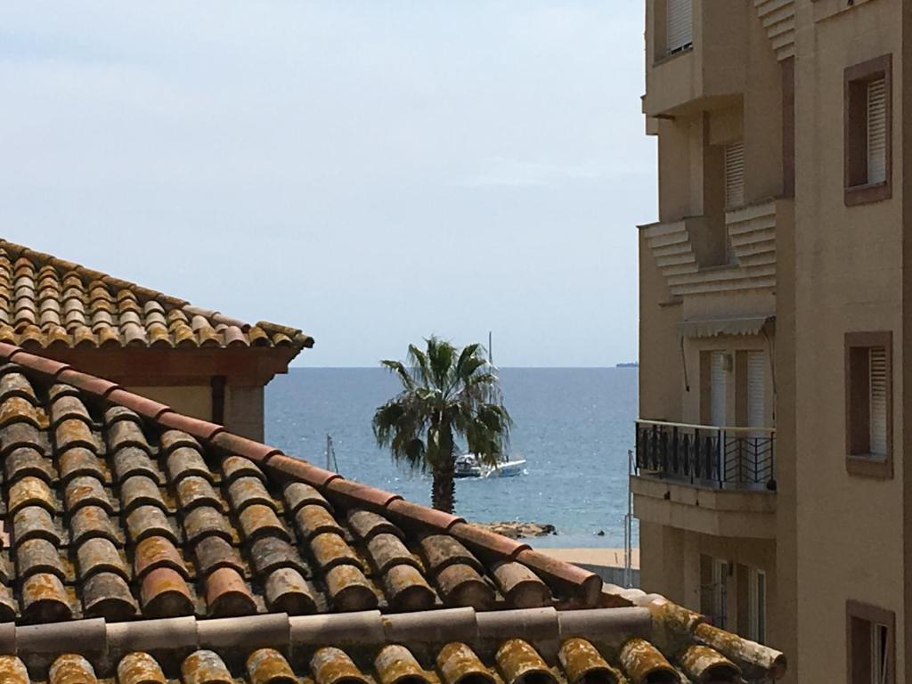 Apartment For 6 People With Views Of The Sea - Blanes