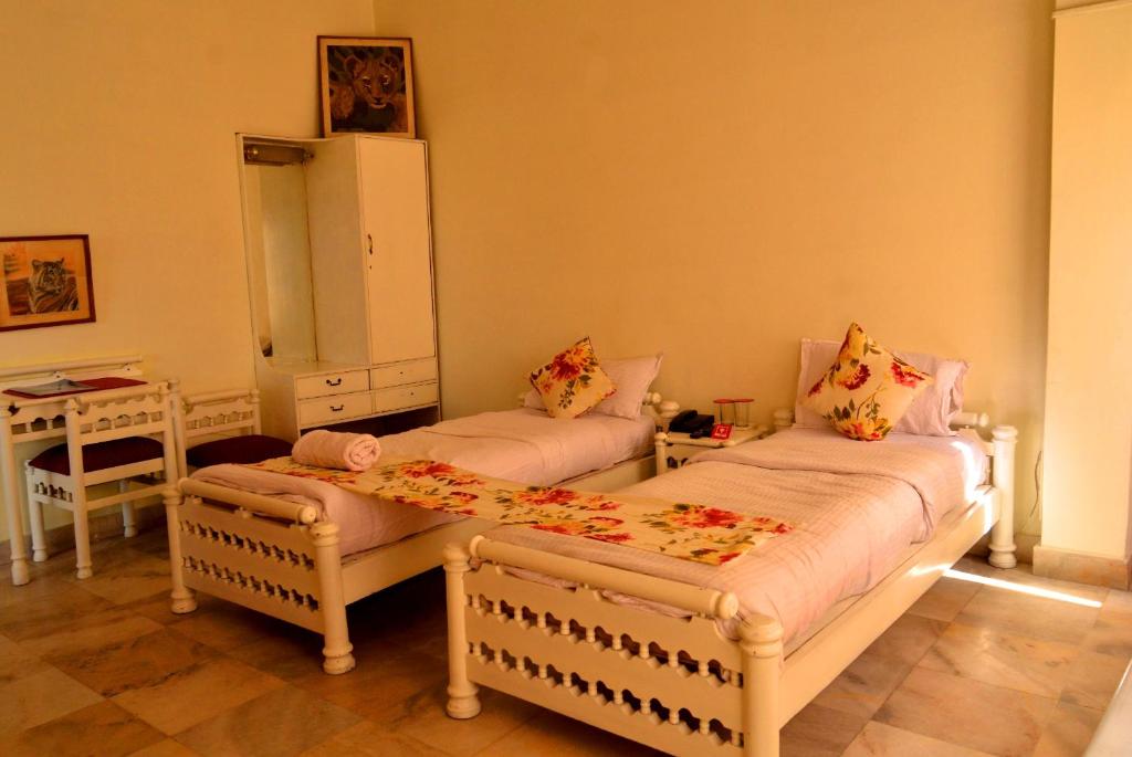 Ac Double Bed Room At Jaipur - Jaipur