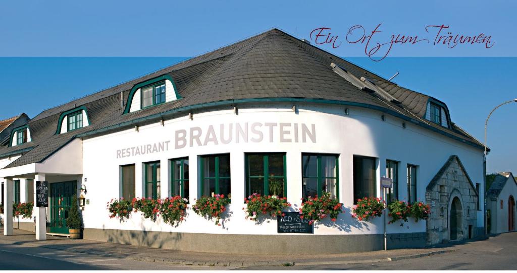 Hotel & Restaurant Braunstein - Pauli´s Stuben - Purbach am Neusiedler See
