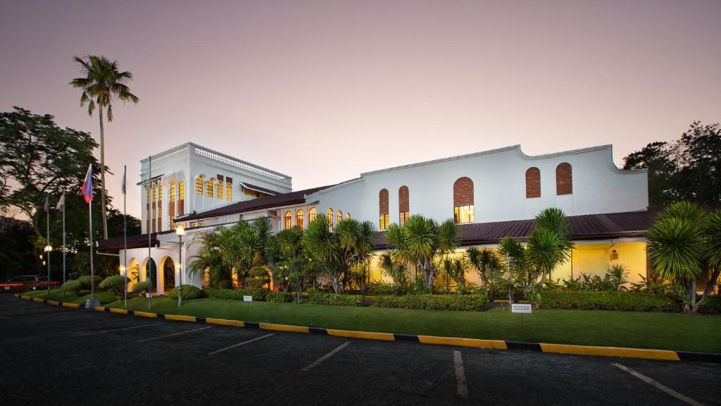 Montebello Villa Hotel - Cebu