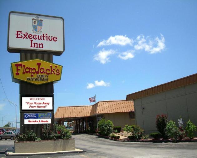 Executive Inn And Suites Springdale - 페이엣빌