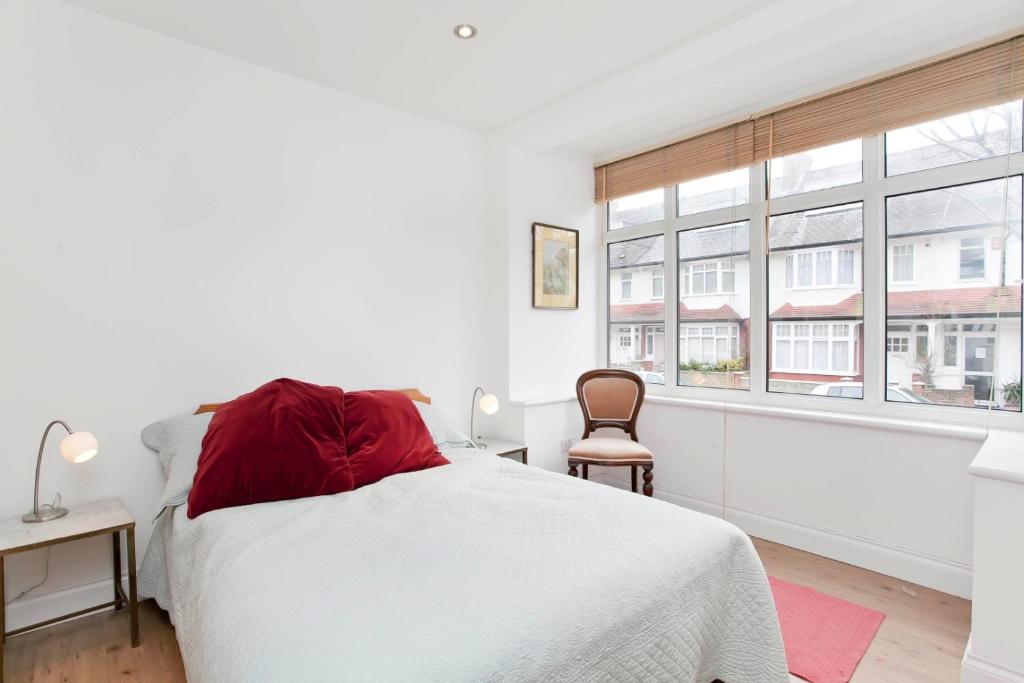 Edencourt Apartment - Hammersmith - London