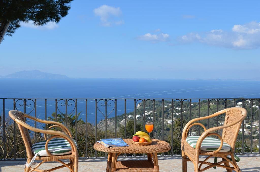Le Ginestre Di Capri Bb & Holiday House - Anacapri